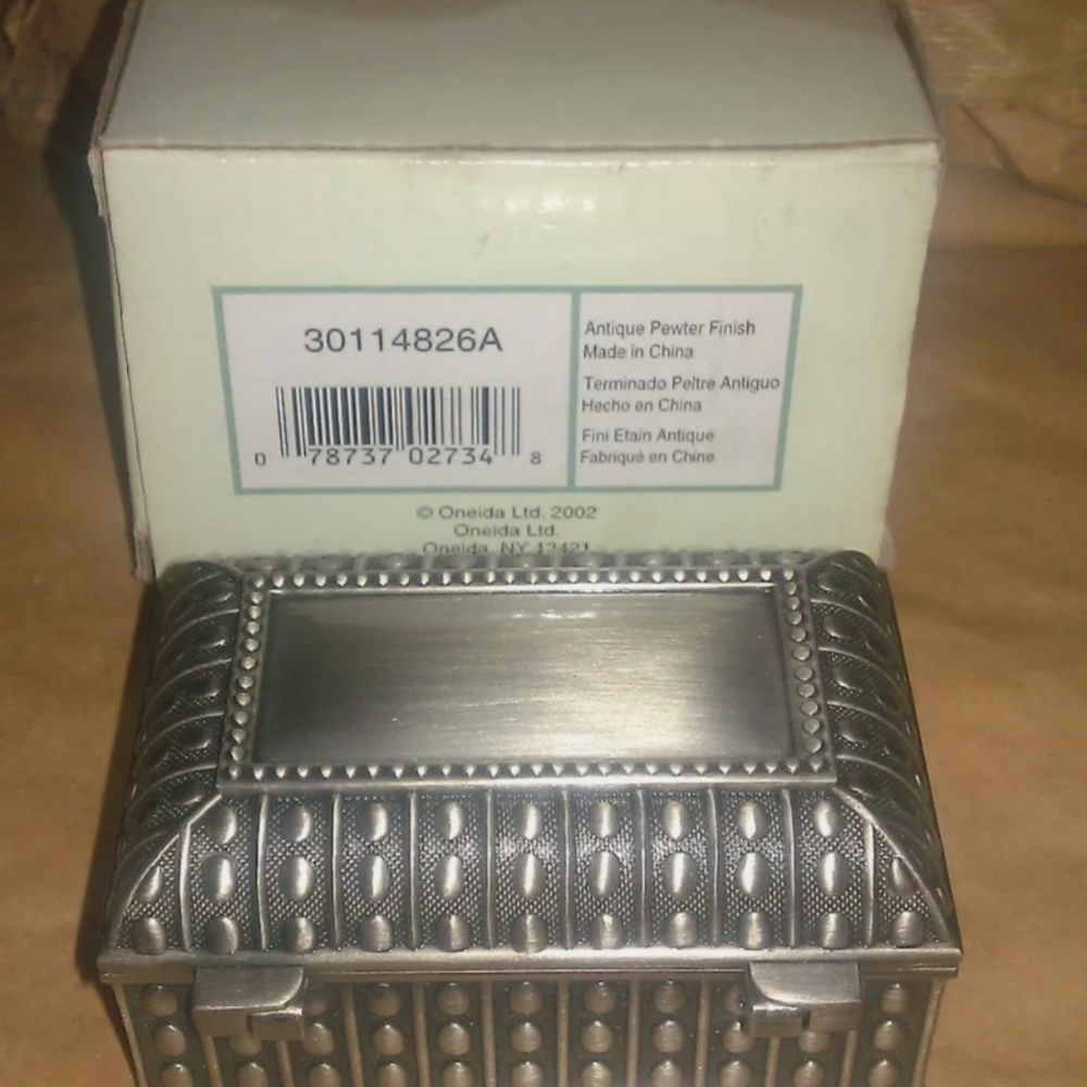 ONEIDA VINTAGE SMALL METAL KEEPSAKE EMPIRE BOX~GEMS/JEWERLY/TRINKET/COINS/BOX🆕